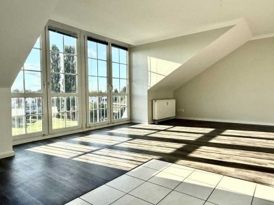 Charmante Dachgeschosswohnung mit großzügiger Gaube und lichtdurchflutetem Wohnbereich