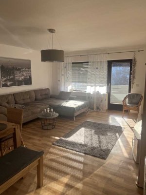 3-Zimmer-Wohnung im 2. OG mit Balkon
