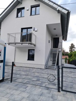 Stilvolle 4-Zimmer-Wohnung mit luxuriöser Innenausstattung mit EBK in Heidelberg