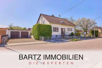 Lichtdurchflutetes Wohnhaus mit viel Platz, inklusive Baugrundstück