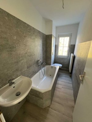 Sanierte Wohnung mit Balkon und Keller in Ronneburg