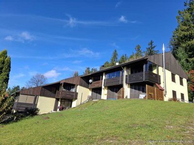 SCHMUCKKÄSTCHEN - Möbl. 2 Zi. Whg. in kleiner Wohnanl.mit traumhafter Fernsicht-Festwohnsitz erlaubt