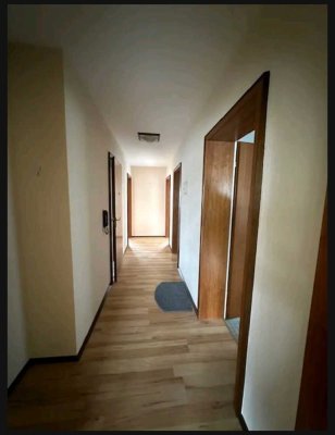 550 € - 30 m² - 1.0 Zi. 3er WG möbiliert mit balkon