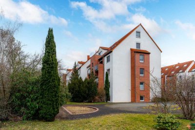 Tolle Maisonette mit Dachterrasse, Tageslichtbad, Stellplatz, etc. in Radebeul-Kötzschenbroda.