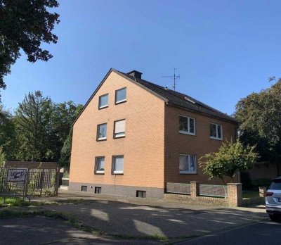Dreigeschossiges Mehrfamilienhaus im Kölner Norden  Köln -  Worringen