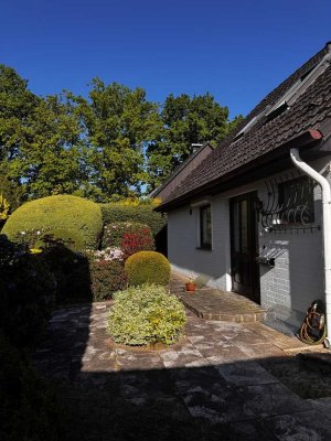 Lichtdurchflutetes, renoviertes 5-Zimmer-EFH mit großem Garten