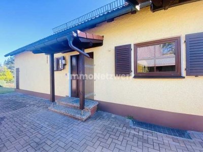 ***Idyllisches Familienhaus mit Anliegerwohnung – sofort bewohnbar und in exzellentem Zustand***