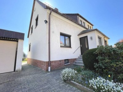 Doppelhaushälfte mit Garage und 2 Bädern
