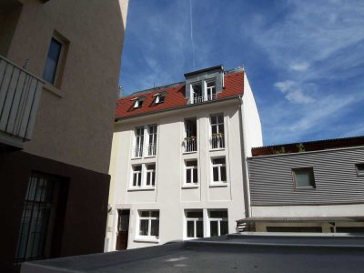 3 Zi.-Altbau-Whg. (einfache Ausstattung) ca. 62 qm in Stuttgart-West