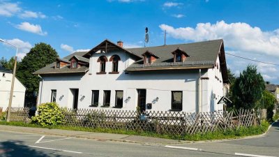 ++ 2 Zimmer mit Einbauküche und Stellplatz ++