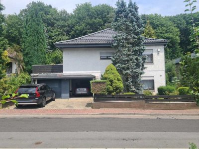 Ruhiges Wohnen am Waldrand mit schönem Garten!