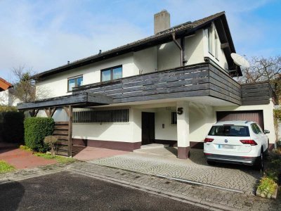 Modernes Einfamilienhaus mit ELW, offenem Kamin und großem Balkon - großzügig und lichtdurchflutet