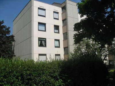 Helle 3-Zimmer Wohnung mit Balkon in München-Moosach Provisionsfrei