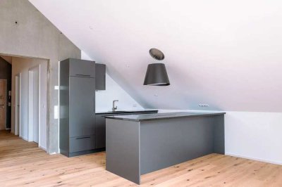 Geschmackvolle 3,5-Zimmer-Dachgeschosswohnung mit geh. Innenausstattung mit EBK in Weil am Rhein