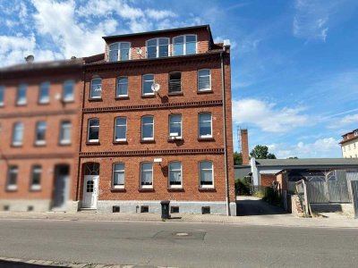 Kapitalanlage mit Charme – 4-Zimmer-Wohnung in stilvollem Altbau in Eisenach
