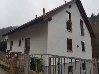 1450 € - 158 m² - 7.0 Zi.