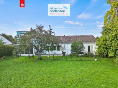 Wohnhaus mit Einliegerwohnung auf großzügigem Grundstück  in ruhiger Wohnlage