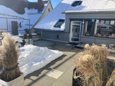 Freundliche und vollst. renovierte 4,5-Zimmer-Maisonette-Wohnung mit lux. Innenausstattung