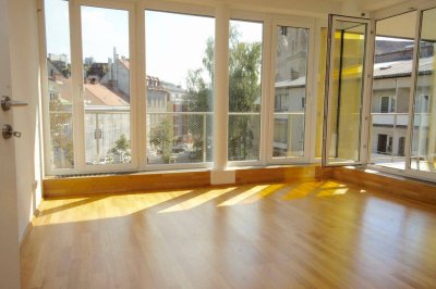 Südseitig. Strukturiert. Stilvoll. – 4-Zimmerwohnung mit Loggia &amp; Veranda im 19. Bezirk