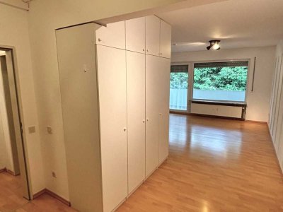 (07) gepflegte Einzimmerwohnung mit Küchenzeile und Balkon