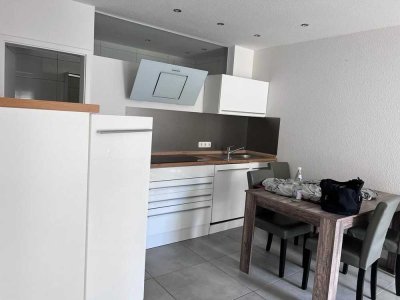 Neuwertige 2-Zimmer-EG-Wohnung mit EBK in Taunusstein