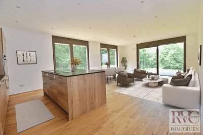 IGLS Erstklassige 4-Zimmer Wohnung mit 3seitigem Privatgarten