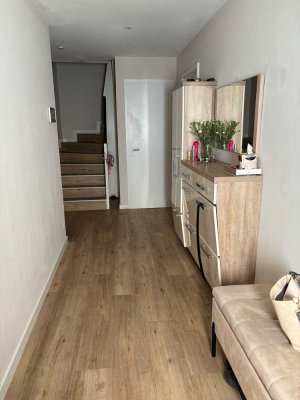 Stilvolle 4-Raum-Wohnung mit EBK in Elmshorn