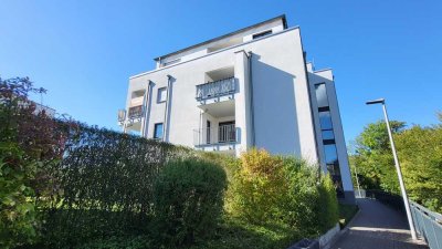 Moderne, seniorengerechte 2-Zi. -Wohnung mit Balkon und EBK in Siegburg