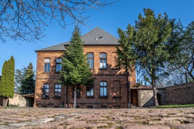 Ab sofort wieder freie Zimmer im Alten Pfarrhaus - Studieren in Bernburg - Wohnen mit Stil - EG Z1