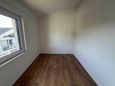 Erstbezug mit Balkon und EBK: Exklusive 3-Raum-Penthouse-Wohnung mit geh. Innenausstattung