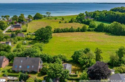 Dänisches Blockbohlenhaus- versteckt mit Blick auf die Ostsee