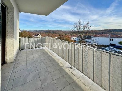 Moderne, lichtdurchflutete Wohnung mit Weitblick und eigenem Tiefgaragenstellplatz