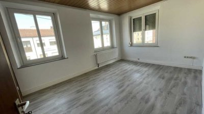 Stilvolle, gepflegte 3-Zimmer-Wohnung mit gehobener Innenausstattung mit Balkon in Augsburg