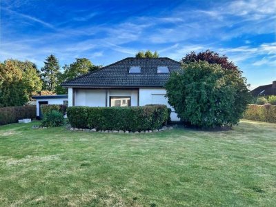 Bungalow auf großem Grundstück!