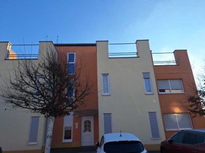 wunderschöne barrierearme Wohnung mit Terrasse und Gartenteil