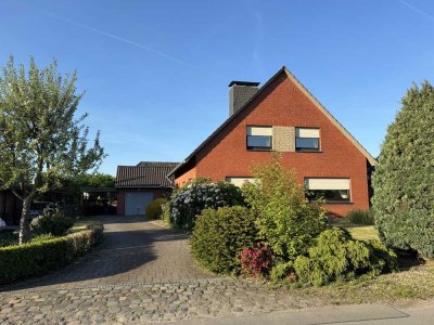 freistehendes Einfamilienhaus mit tollem Grundstück in freier unverbaubarer Ortsrandlage