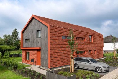 Moderne Architektenwohnung mit Garten, möbliert