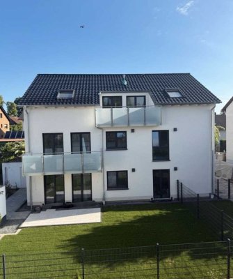 Neuwertige Wohnung mit drei Zimmern und Balkon in Erlensee