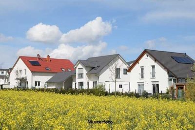 Mehrfamilienhaus mit 4 Wohnungen - provisionsfrei