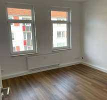 Kernsaniert und sofort bezugsfertig! Schicke 2-Zimmer Wohnung in Giebelstieg