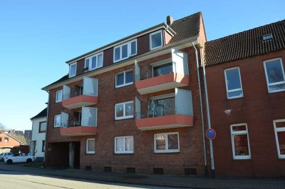 Großzügige 2-Zi.-Whg. mit sonnigem Balkon in Kronwerk-Süd, zentrumsnah