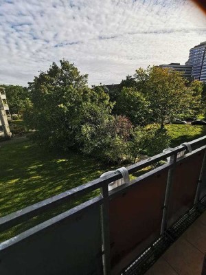 Schöne, ruhige und sonnige 2 Zimmer Wohnung zu verkaufen  -   verkauft