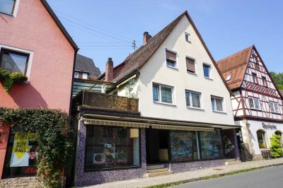 Wohnen, arbeiten, vermieten - alles in einem! Wohn- und Geschäftshaus in Waischenfeld
