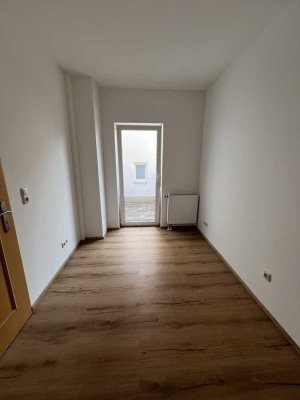 190 qm Gartenwohnung mit 6-Zimmer- und mit 2 Terrassen – Wohnen wie im eigenen Haus
