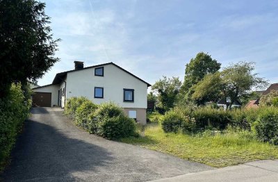 Großzügiges Einfamilienhaus mit Einliegerwohnung in ruhiger Höhenlage von Baienfurt-Neubriach