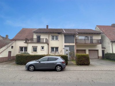 Zweifamilienhaus auf großem Grundstück – Viel Potenzial für Ihre individuellen Ideen