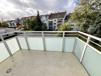 Frisch renovierte 2-Zimmer-Wohnung mit Balkon!