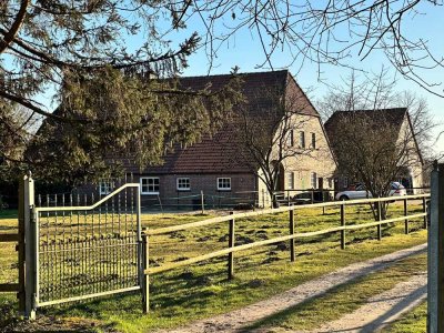 Resthof mit Weideland - ideal für Pferdehalter!