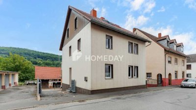 Charmantes 1-2 Familienhaus mit vielen Nutzungsmöglichkeiten, Nebengebäude, Stallung & PV-Ertrag