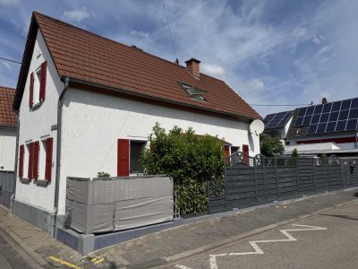 Wunderschönes freistehendes Einfamilienhaus mit Garten